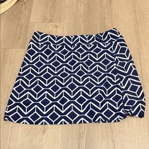 JUDE CONNALLY NAVY AND WHITE ACTIVE SKORT EUC SIZE MEDIUM